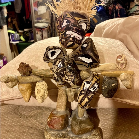 Homemade Rock Art Sculpture Myan or African - Picture 10 of 10